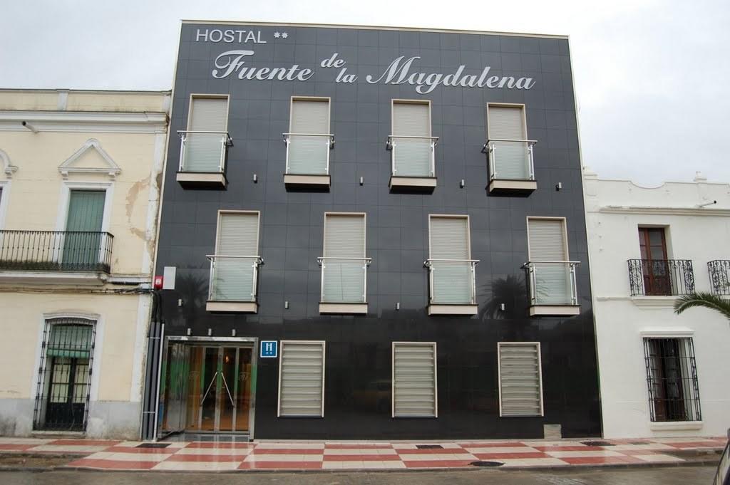 Fuente De La Magdalena Hotell Santa Amalia Exteriör bild